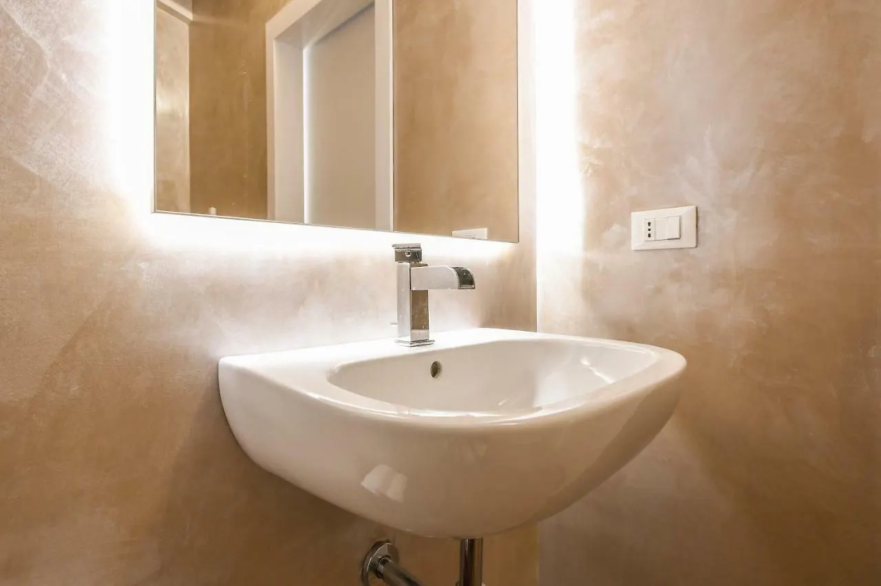 Luxury Suite Сирмионе