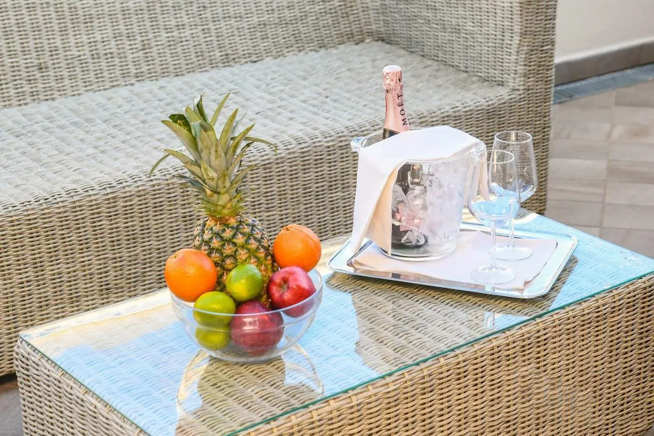 Гостевой дом Luxury Suite Сирмионе