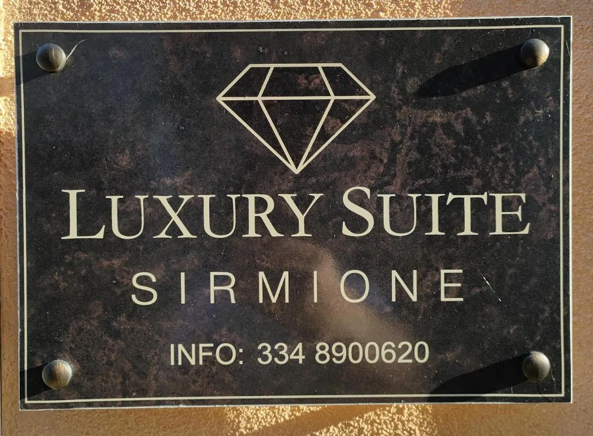 Luxury Suite Sirmione 3*,