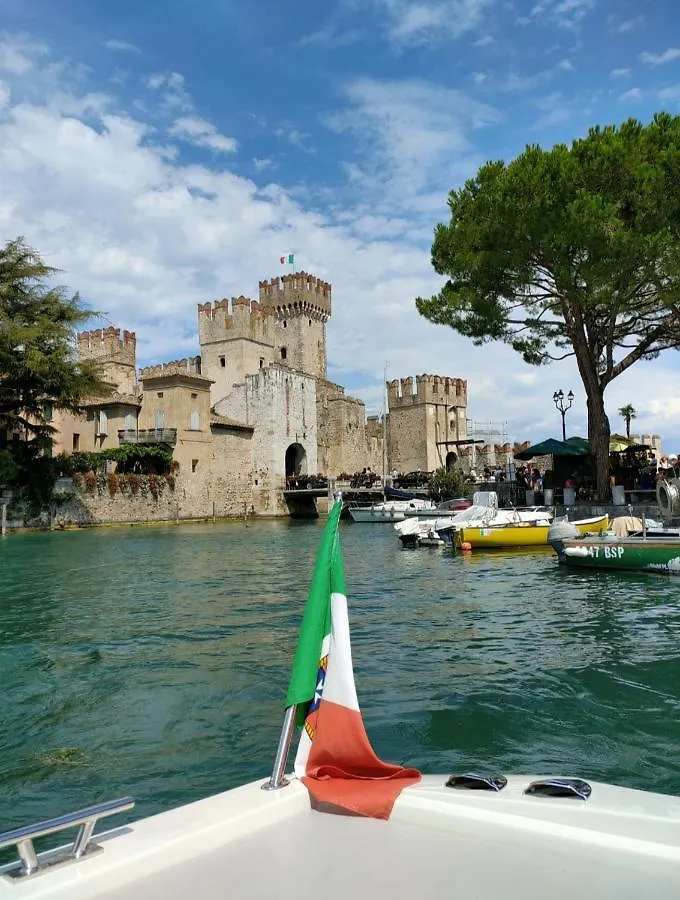 Luxury Suite Sirmione 3*,